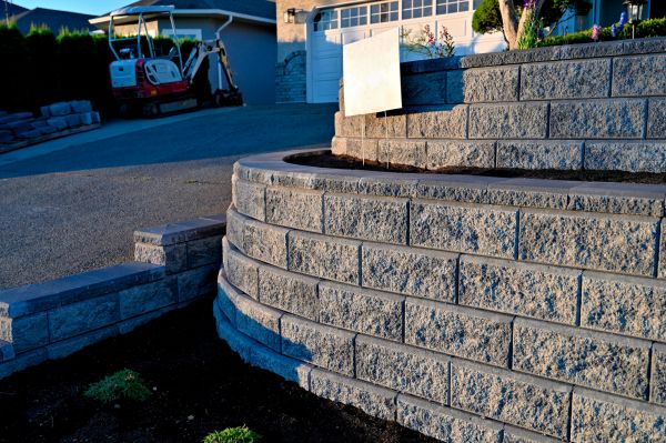 Stone Retaining Wall Repair in Indianapolis
